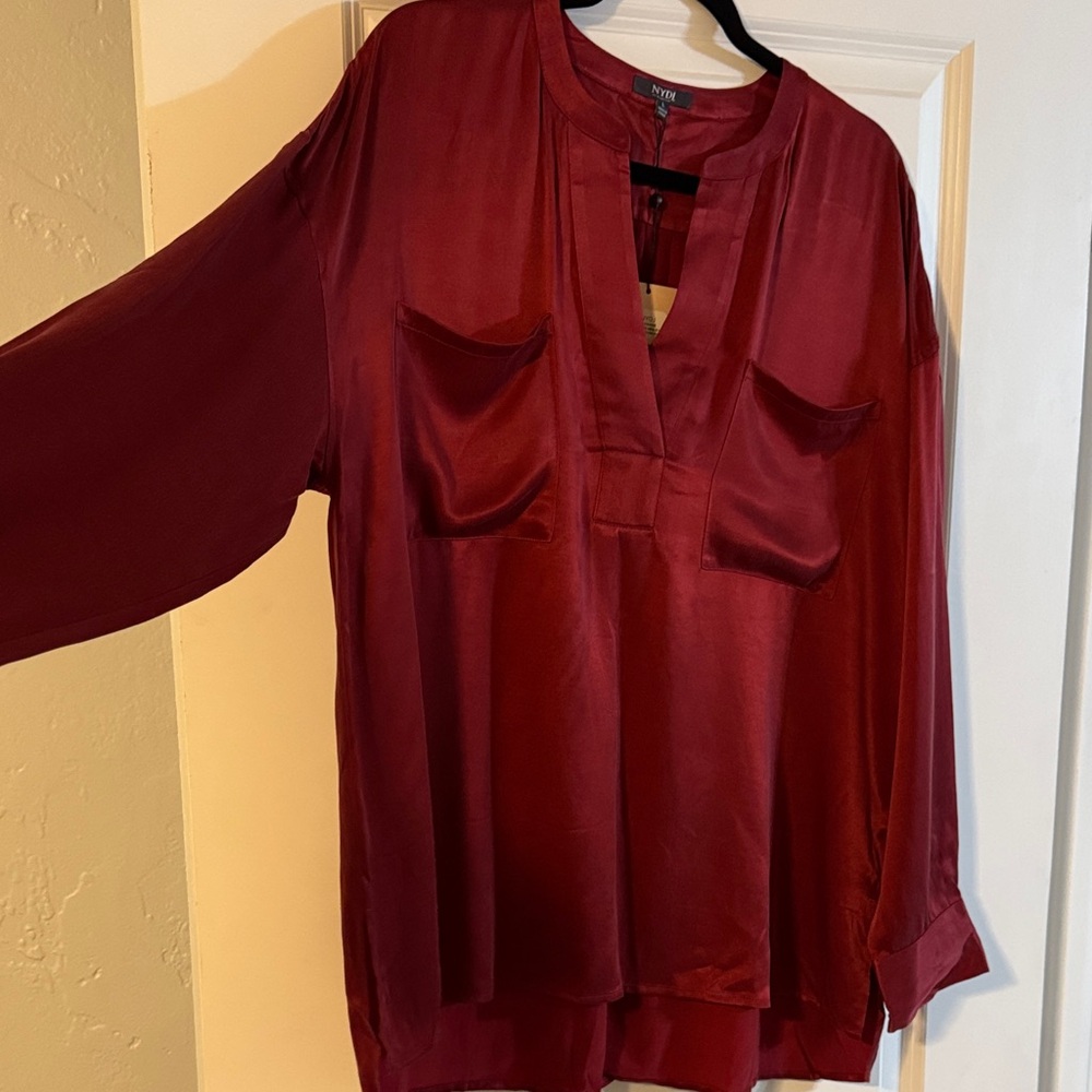 NYDJ Woven Henley Boysenberry L - Picture 2 of 14